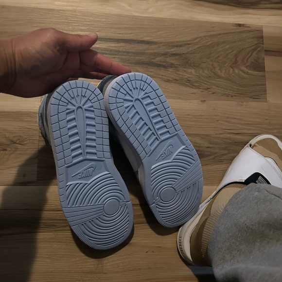 Jordan 1 - Picture 4 of 4